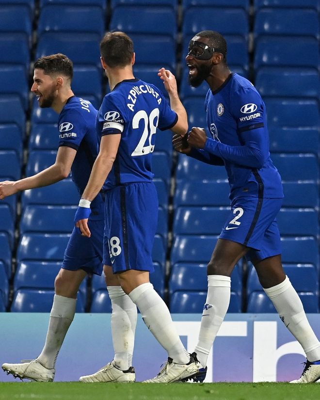 伯恩茅斯VS切尔西：黑马风暴对决蓝军豪门，活力球场生死博弈