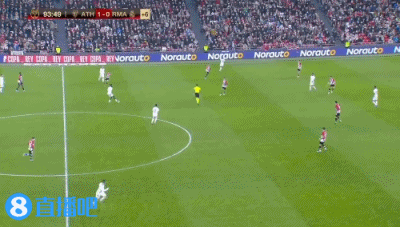 萨拉赫骂街利物浦，曼联传奇鲁尼表示，他和穆帅的处理方式更好