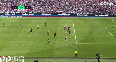 邮报：特朗普送C罗一把白宫金钥匙，该礼物专为特别宾客准备