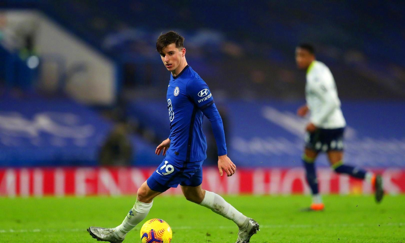 完成英格兰成年代表队首秀，夸安萨获赠纪念帽