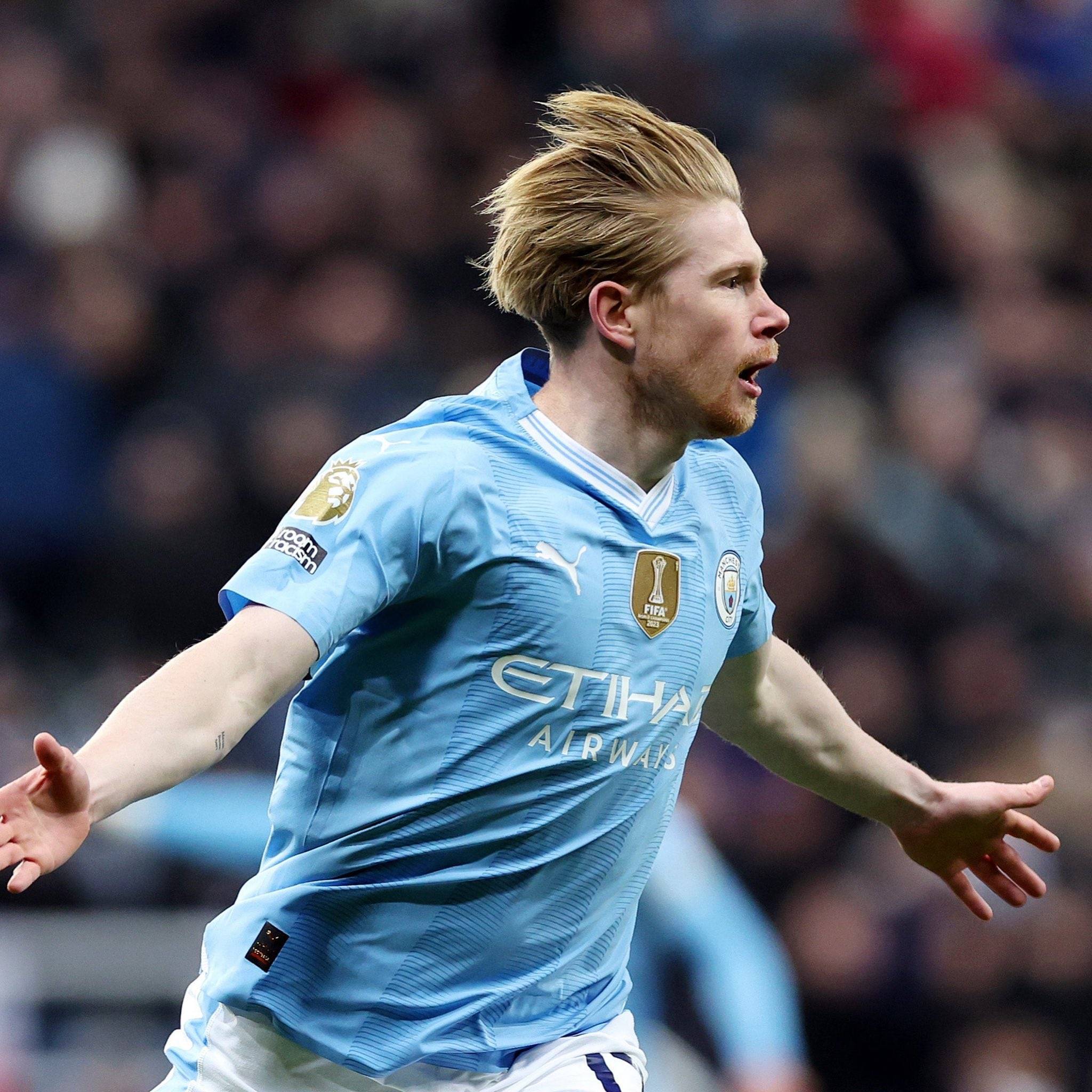 世界杯三个东道主墨加美依次被分至ABD三组，不用参与抽签